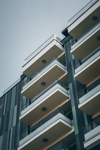 2. HOW INSURANCE AND RISK PROTECTION WORK IN U.S. REAL ESTATE - Building